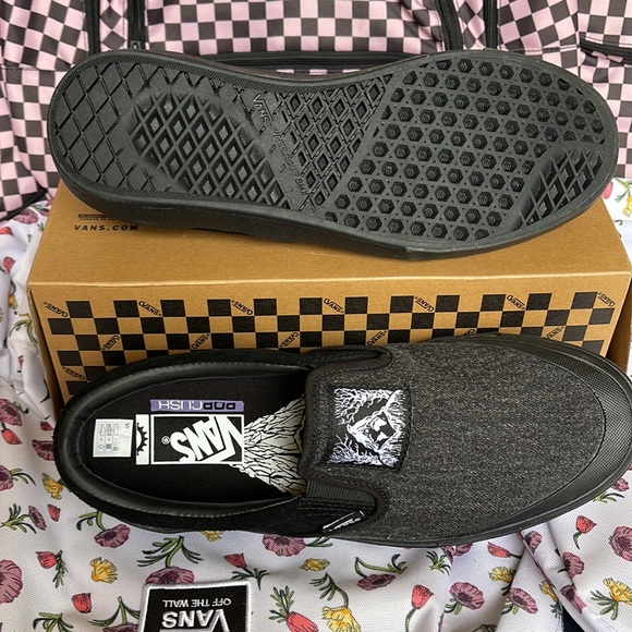 Vans Men’s Bmx Slip-On
Fast And Loose Black
VN0005V1BLA
Sneakers - Picture 4 of 16